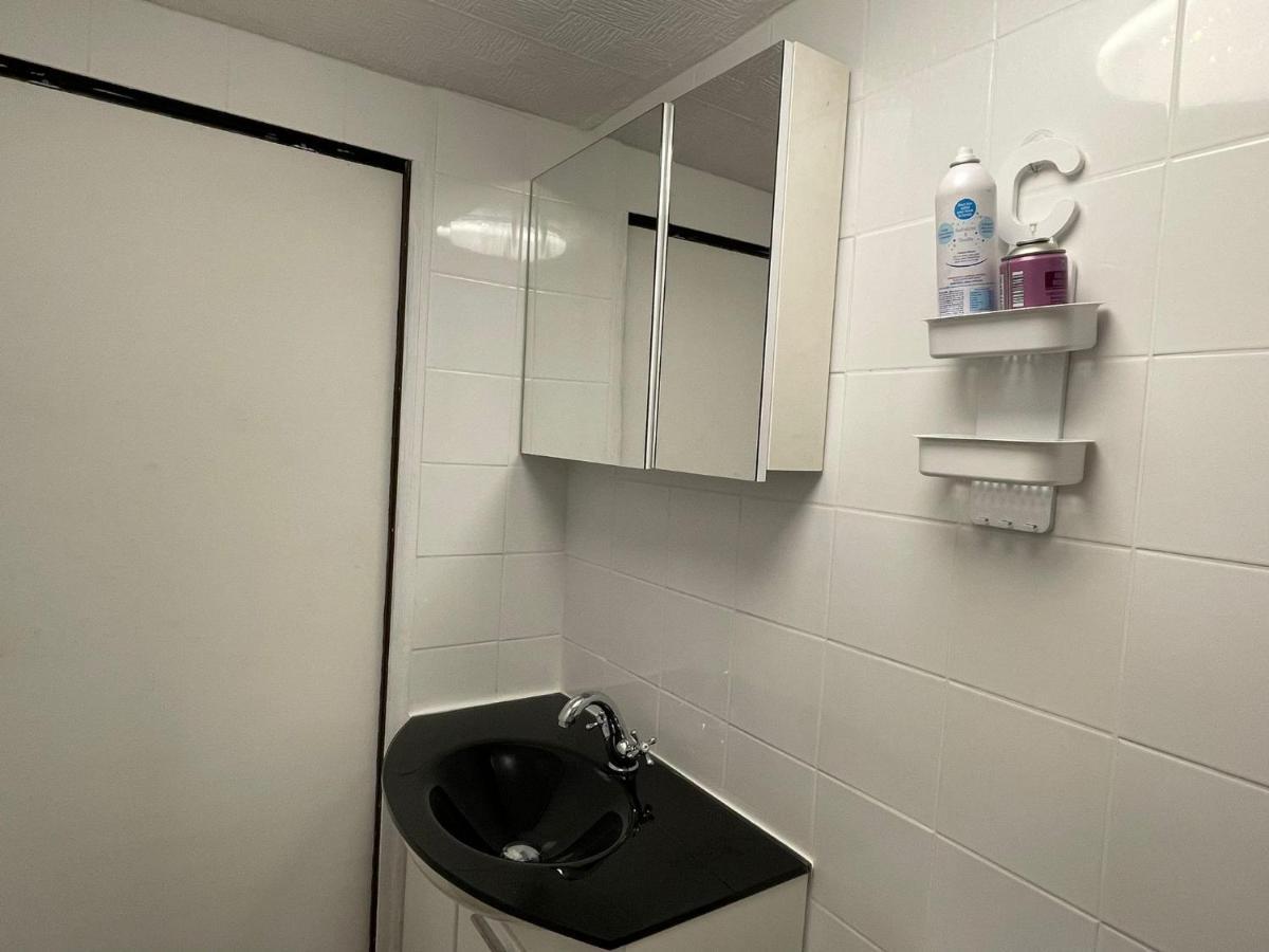 Chambre Privee Numero 1 Dans Un Superbe Appartement En Colocation Montataire Exterior photo